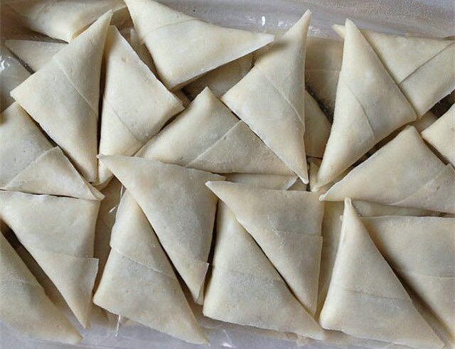 Frozen Rabbit Brand Curry Samosa